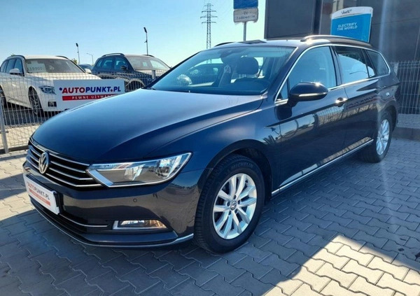 Volkswagen Passat cena 84900 przebieg: 135690, rok produkcji 2019 z Cybinka małe 121